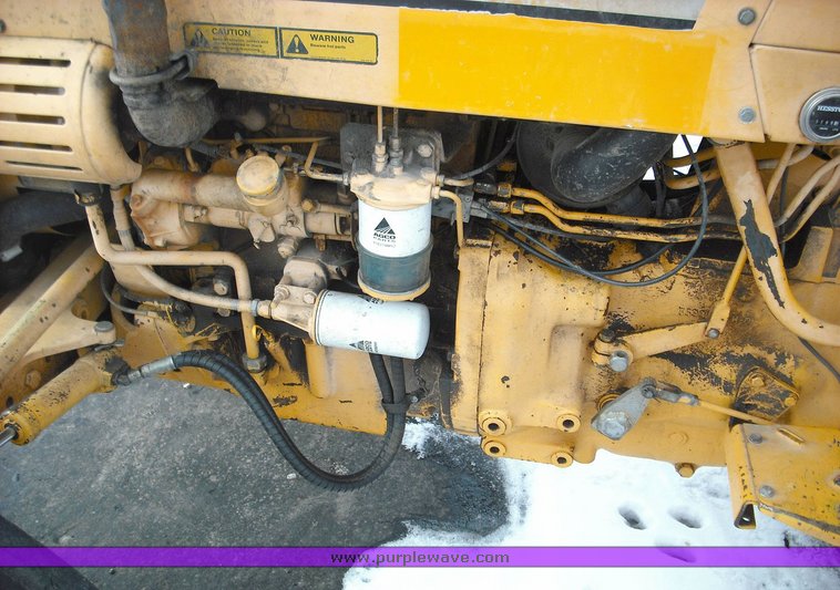 image for item 3015 1993 Massey-Ferguson 253 tractor