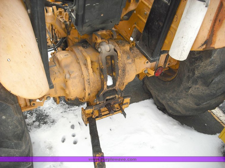 image for item 3015 1993 Massey-Ferguson 253 tractor