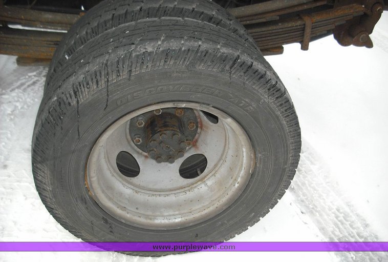 image for item 3016 1998 Chevrolet 3500