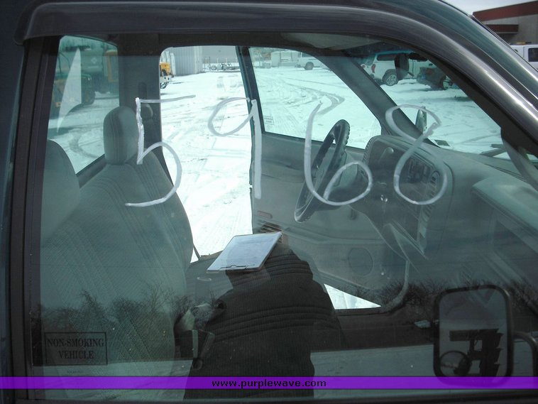 image for item 3016 1998 Chevrolet 3500