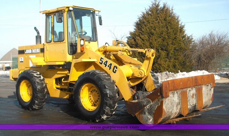 image for item 3018 1995 John Deere 544G wheel loader