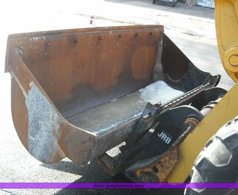 image for item 3018 1995 John Deere 544G wheel loader