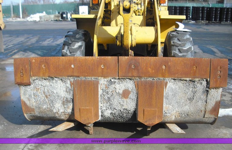 image for item 3018 1995 John Deere 544G wheel loader