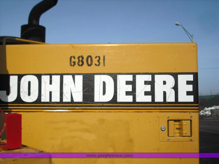 image for item 3018 1995 John Deere 544G wheel loader