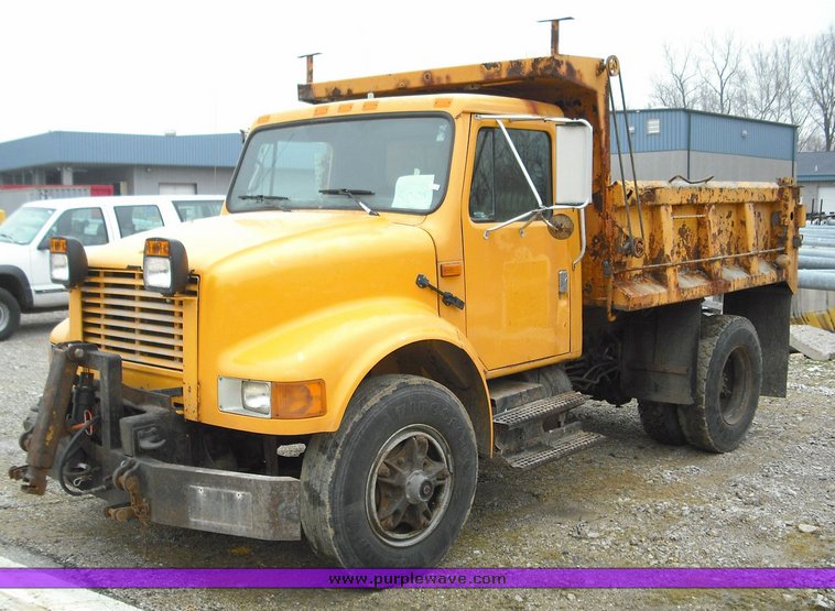 image for item 3020 1993 International 4900