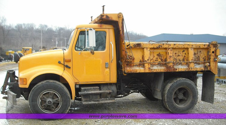 image for item 3020 1993 International 4900