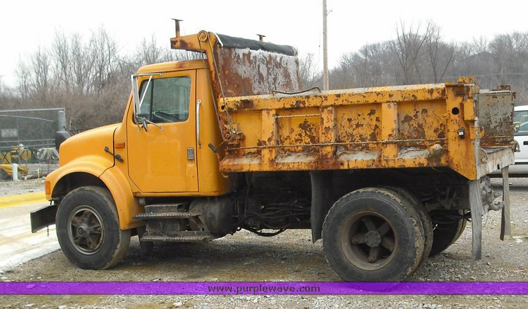 image for item 3020 1993 International 4900