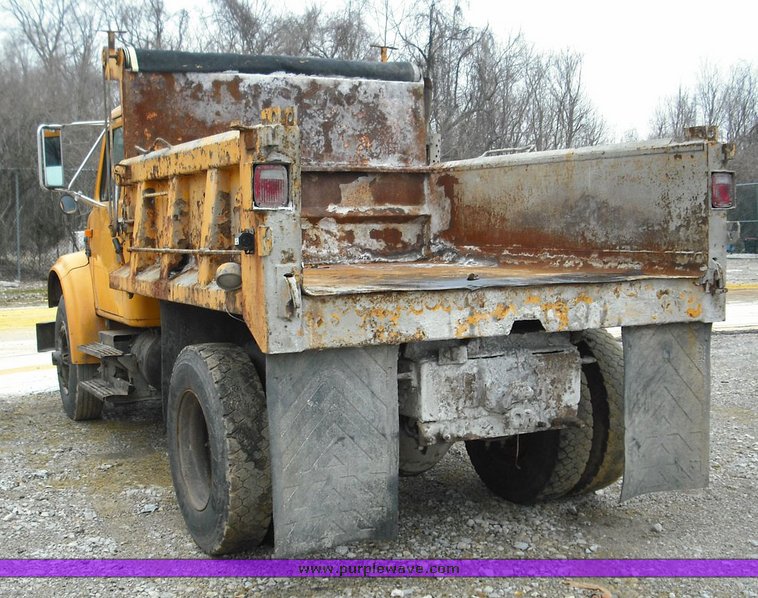 image for item 3020 1993 International 4900