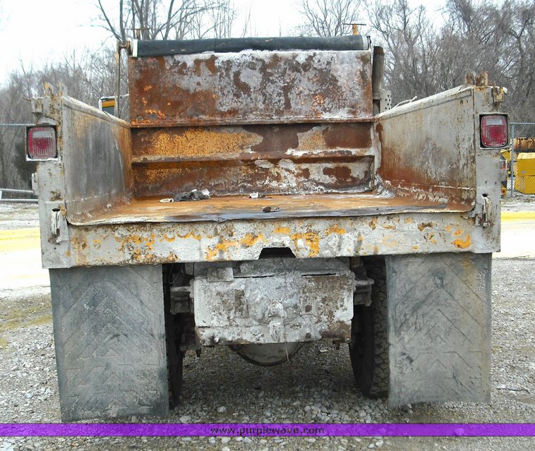 image for item 3020 1993 International 4900