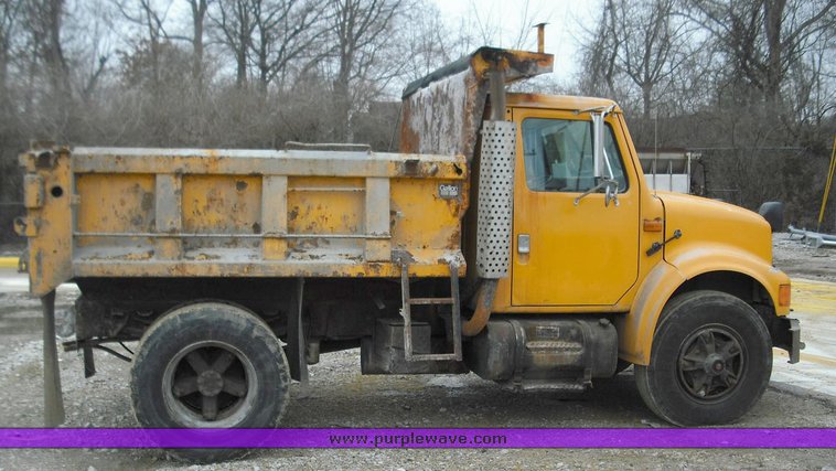 image for item 3020 1993 International 4900