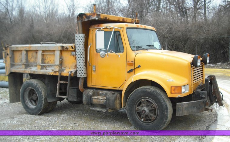 image for item 3020 1993 International 4900