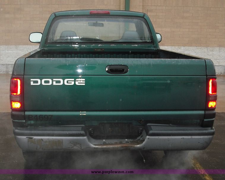 image for item 3241 1999 Dodge 1500 pickup
