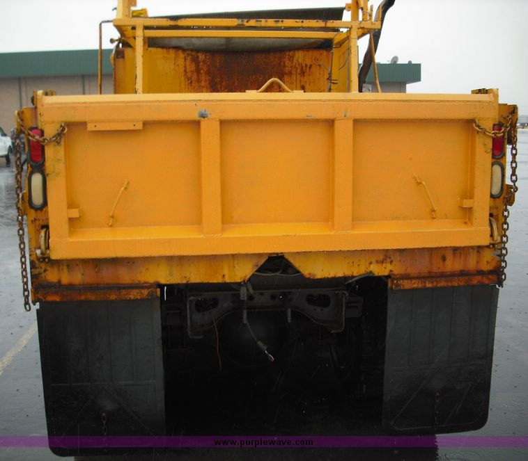 image for item 3244 1997 International 4900 truck with dumpbed