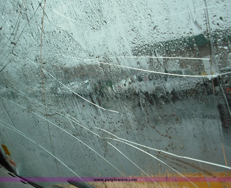 image for item 3244 1997 International 4900 truck with dumpbed