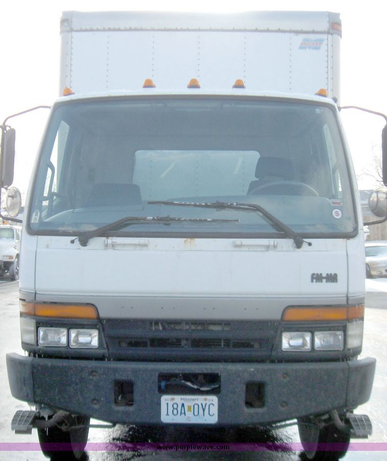 image for item 5319 1998 Mitsubishi Fuso box truck