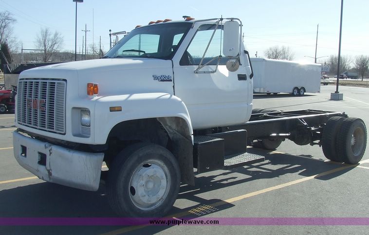 image for item 6646 1991 GMC Topkick C7H042