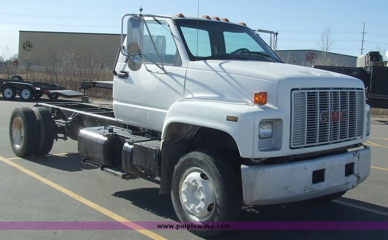 image for item 6646 1991 GMC Topkick C7H042