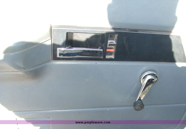 image for item 6646 1991 GMC Topkick C7H042