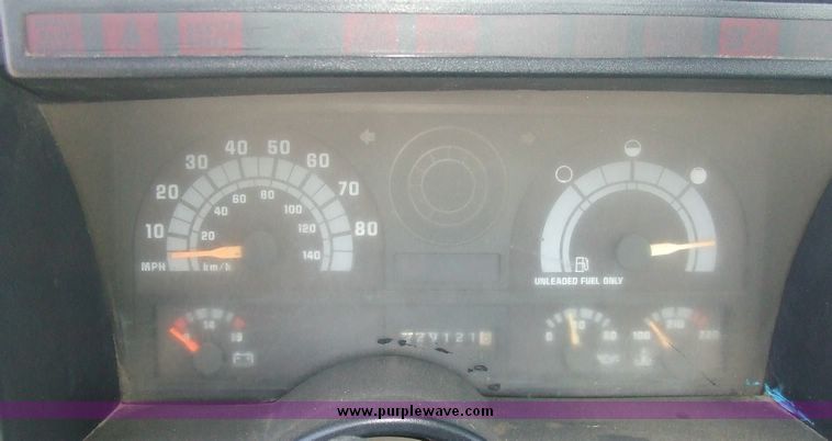 image for item 6646 1991 GMC Topkick C7H042