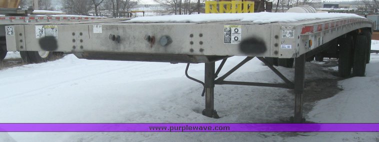image for item 7811 1995 Wilson CF-900 48' spread axle flat bed trailer
