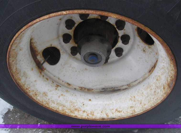 image for item 7811 1995 Wilson CF-900 48' spread axle flat bed trailer