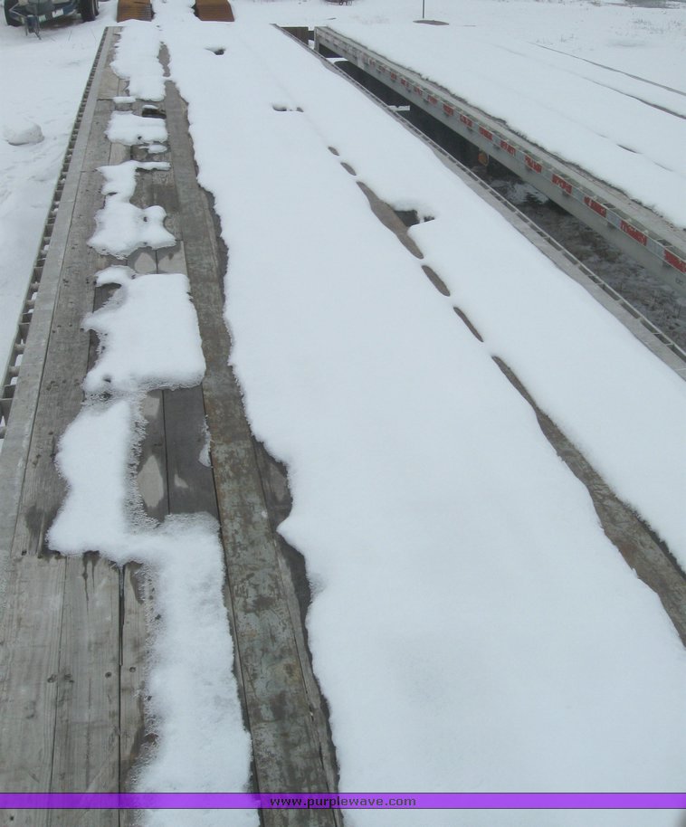 image for item 7811 1995 Wilson CF-900 48' spread axle flat bed trailer