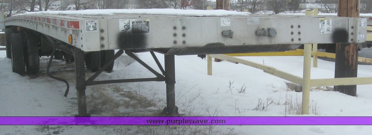 image for item 7812 1995 Wilson CF-900 48' spread axle flat bed trailer