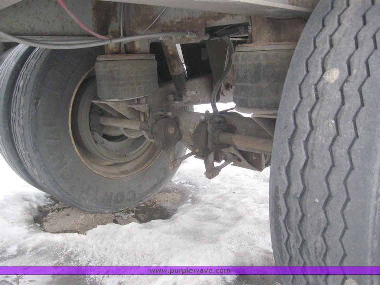 image for item 7813 1995 Wilson 48' spread axle flat bed trailer