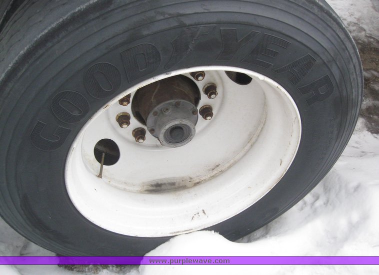 image for item 7814 Wilson 48' spread axle flat bed trailer