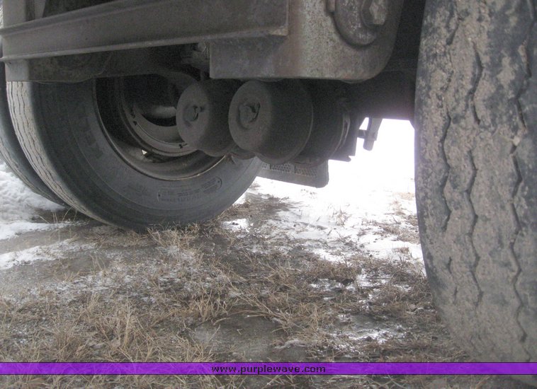 image for item 7815 1995 Wilson 48' spread axle flat bed trailer