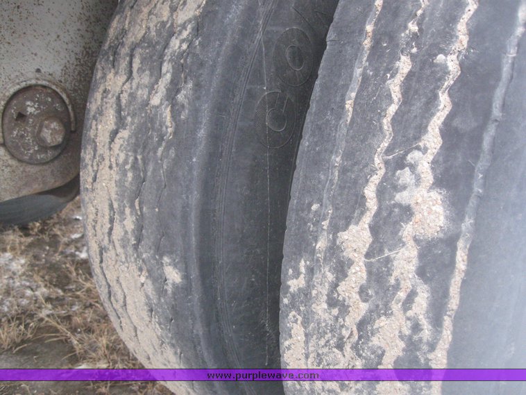 image for item 7815 1995 Wilson 48' spread axle flat bed trailer