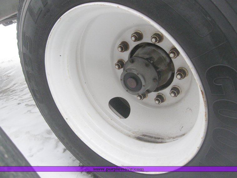 image for item 7815 1995 Wilson 48' spread axle flat bed trailer