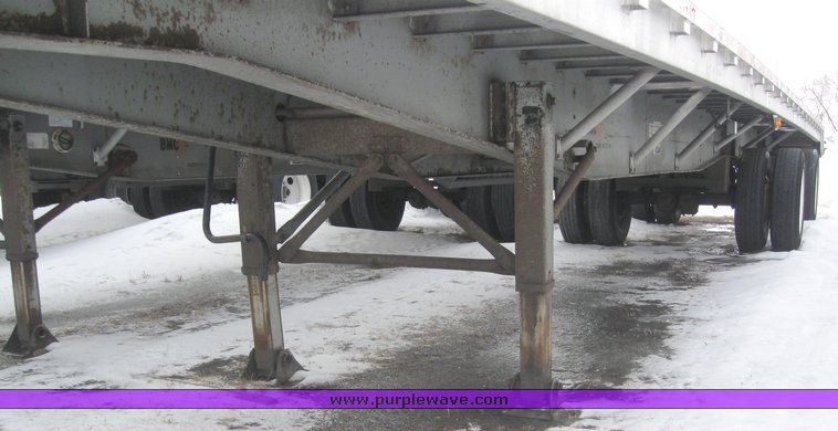 image for item 7816 1995 Wilson 48' spread axle flatbed trailer