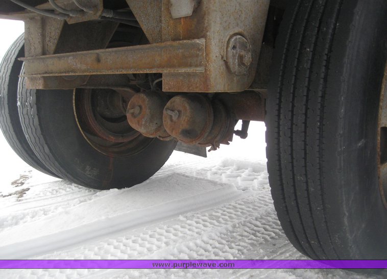 image for item 7817 1995 Wilson 48' spread axle flat bed trailer