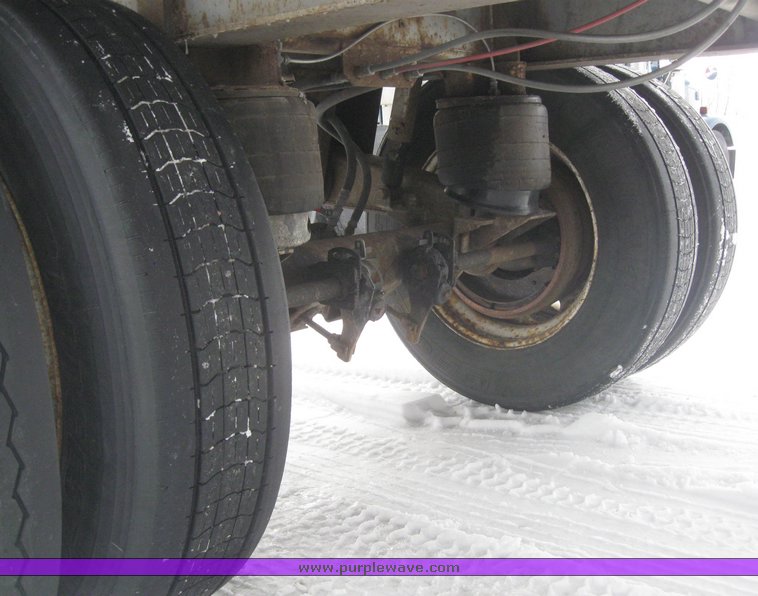 image for item 7817 1995 Wilson 48' spread axle flat bed trailer