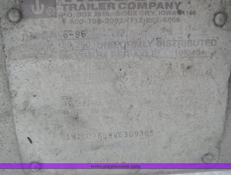 image for item 7818 1997 Wilson 48' spread axle flat bed trailer