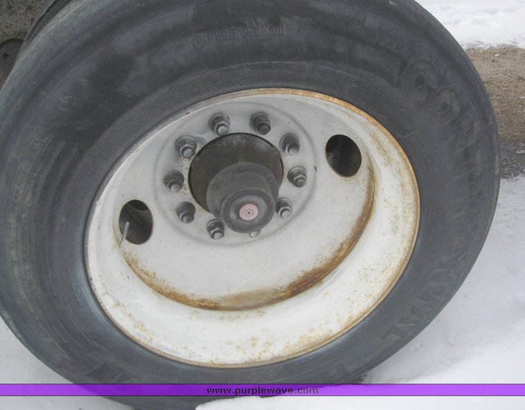 image for item 7819 1997 Wilson 48' spread axle flat bed trailer