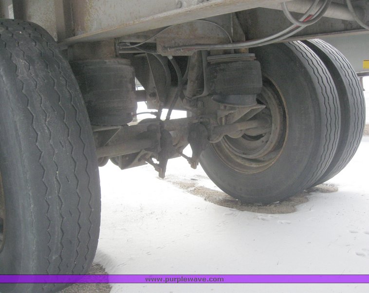 image for item 7820 1995 Wilson 48' spread axle flat bed trailer