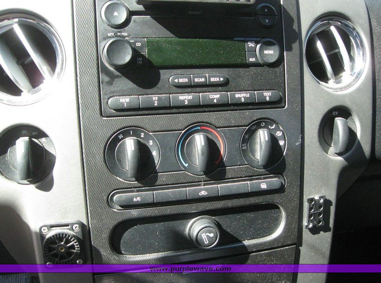 image for item 7825 2006 Ford F150