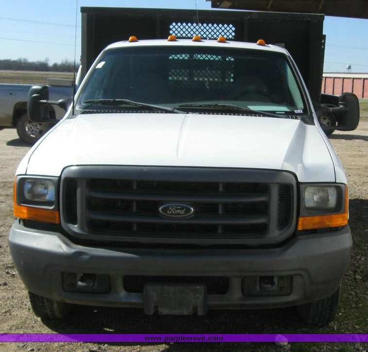 image for item 7826 1999 Ford F350 Super Duty