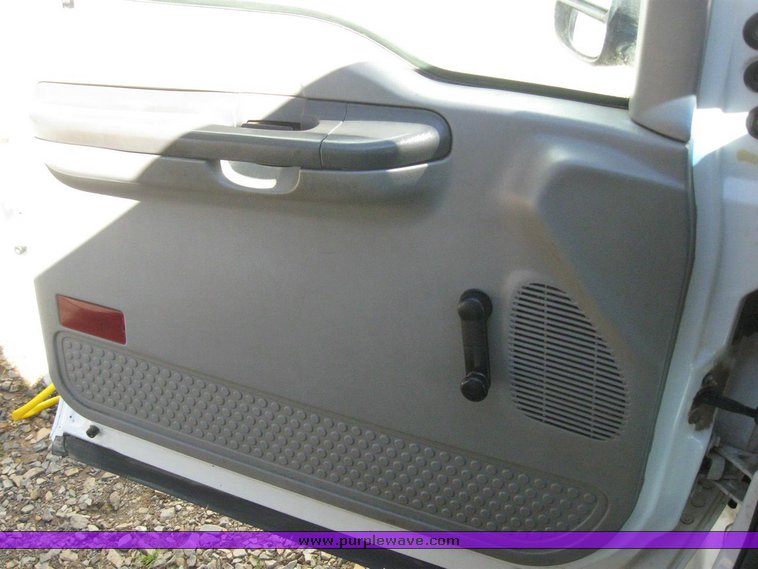 image for item 7826 1999 Ford F350 Super Duty