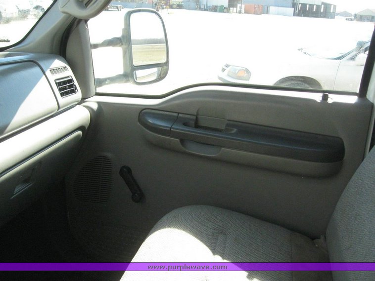 image for item 7826 1999 Ford F350 Super Duty