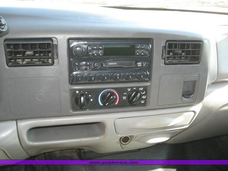 image for item 7826 1999 Ford F350 Super Duty