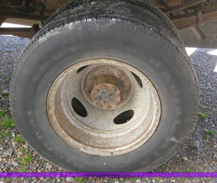 image for item 7826 1999 Ford F350 Super Duty