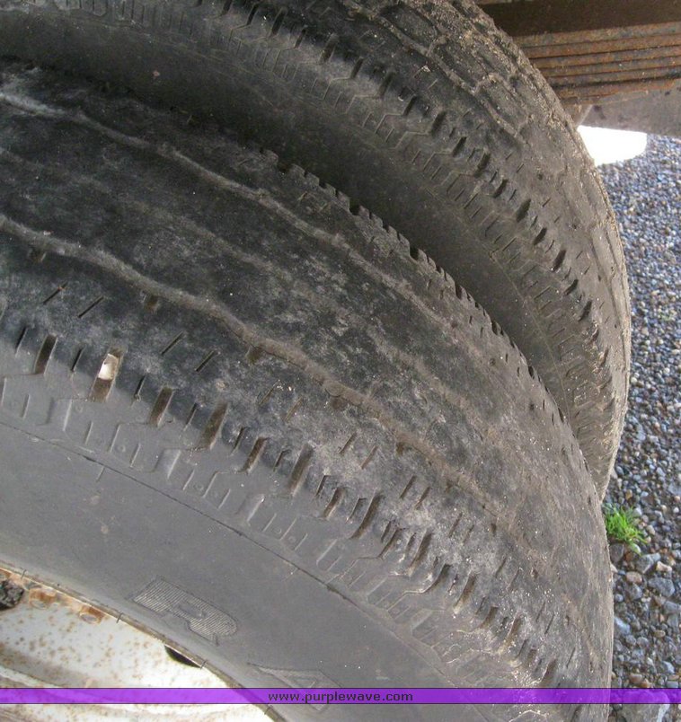 image for item 7826 1999 Ford F350 Super Duty