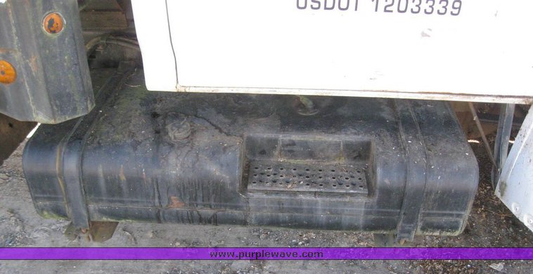 image for item 7827 1993 Ford F600FLPO