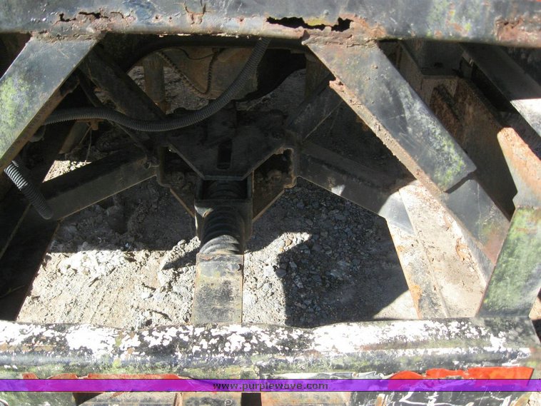 image for item 7827 1993 Ford F600FLPO