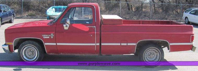 image for item 3050 1986 Chevrolet C10 Custom Deluxe pickup