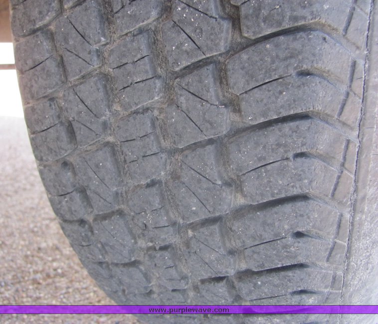 image for item 3050 1986 Chevrolet C10 Custom Deluxe pickup