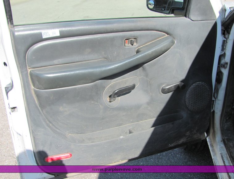 image for item 3051 2002 Chevrolet C2500HD Silverado four door extended cab pickup